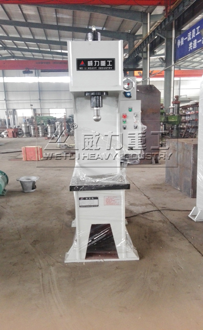 15噸單臂液壓機