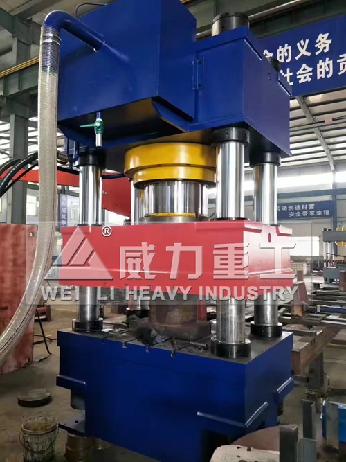 800噸四柱油壓機