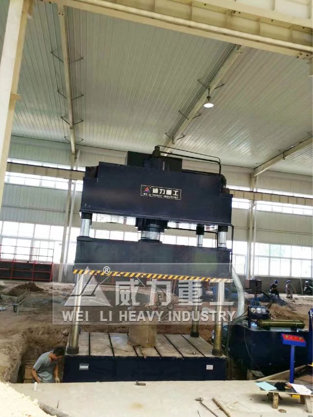 800噸液壓機安裝現場