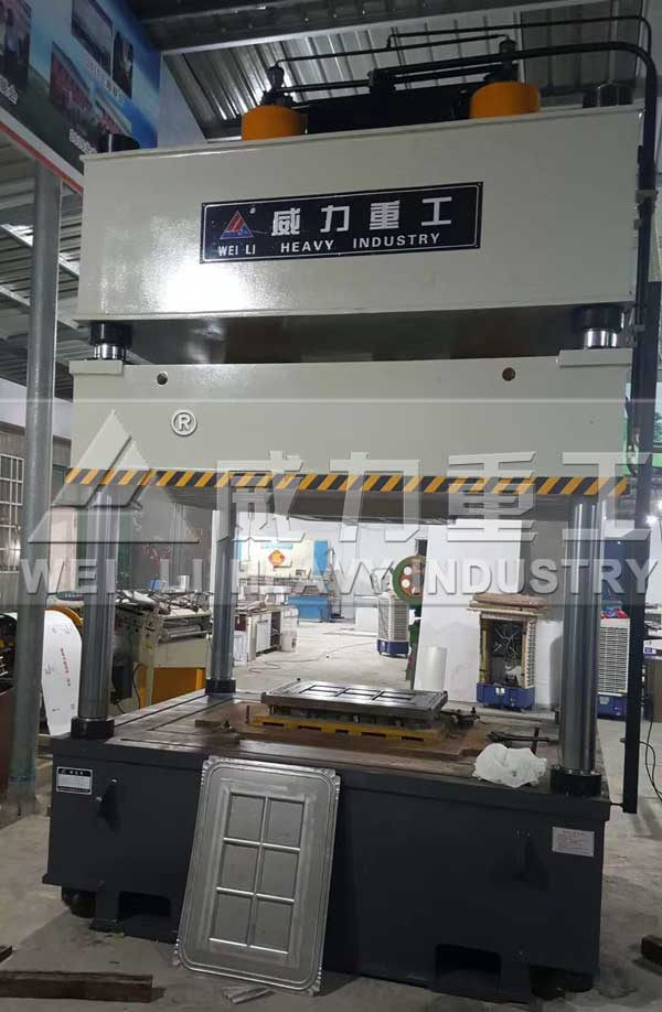 400噸四柱快速液壓機(jī)