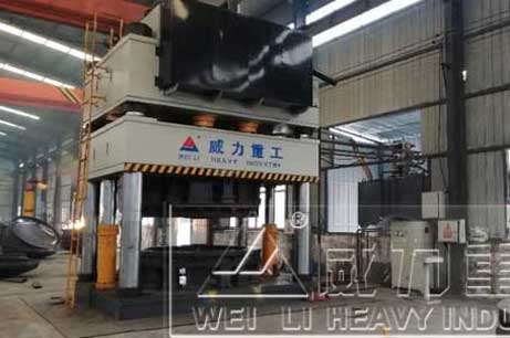<b>大直徑油罐車封頭成型液壓機</b>