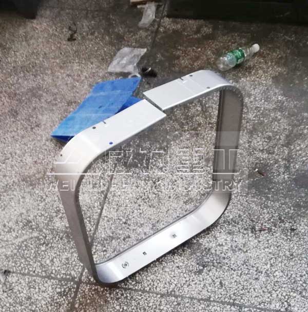 100噸四柱液壓機壓制產品