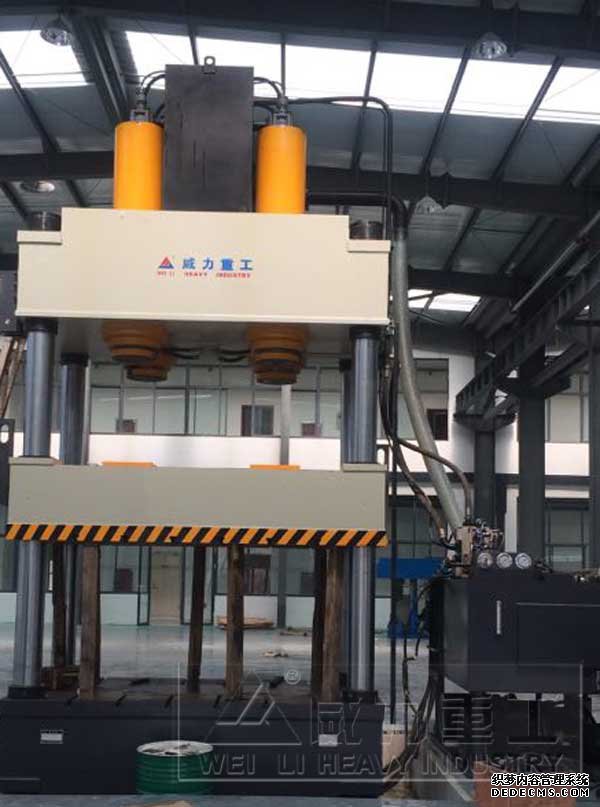 免燒磚復合托板壓制成型需要多少噸液壓機？